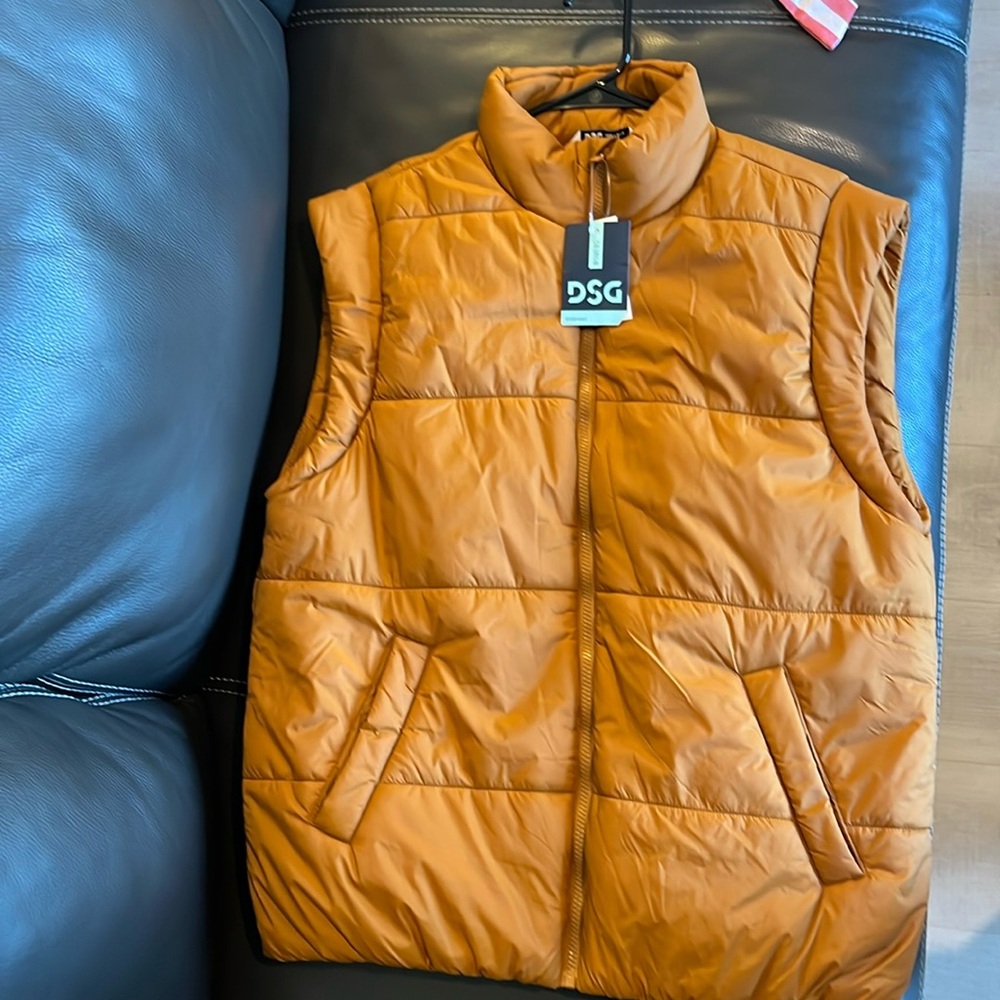 NWT Rust Puffer Vest Oversized